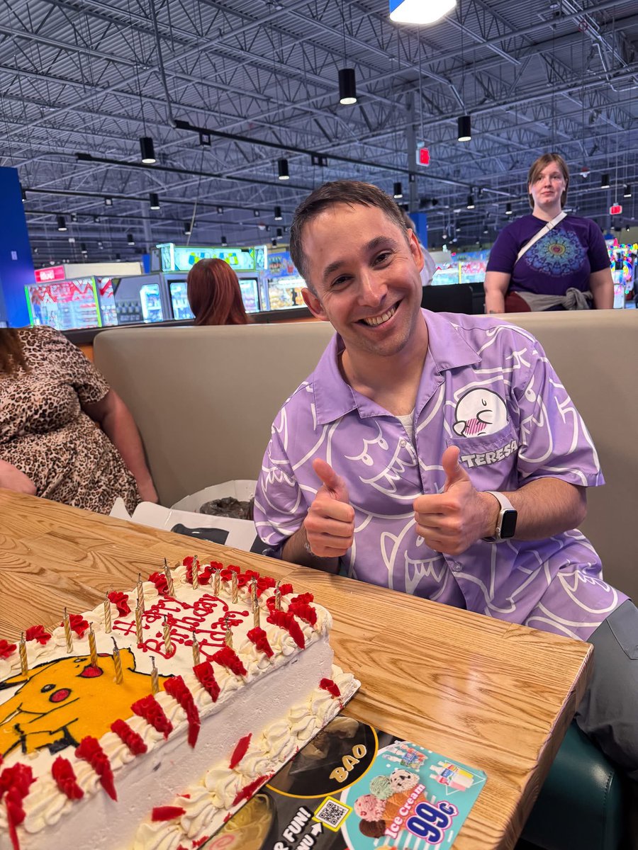adamistic27's tweet photo. Today is my day of birth! Woo! I am now 37 and still consider myself young! 💪😤🥳 https://t.co/iugRKXu6tx