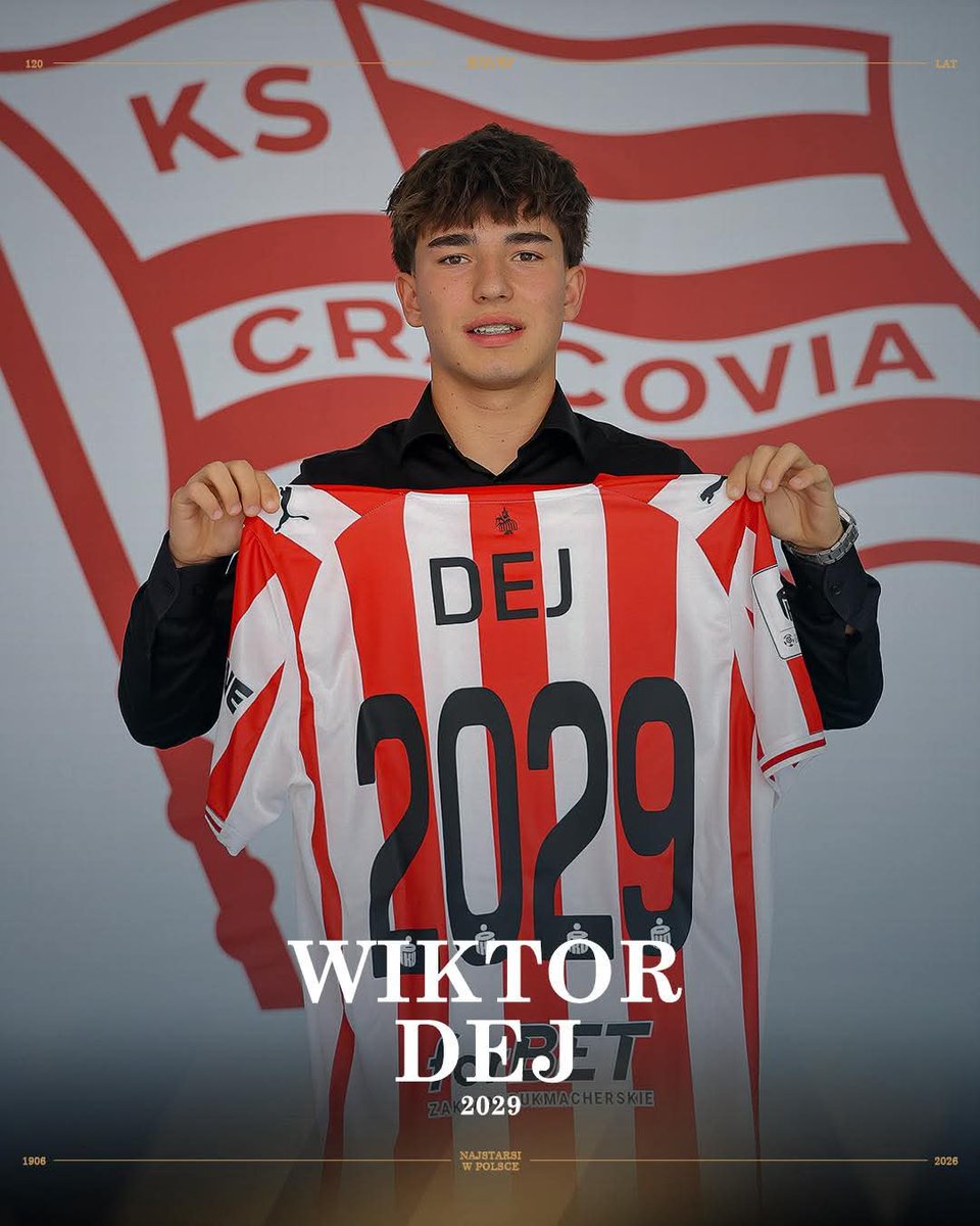 AkademiaKSC's tweet photo. Dwóch młodych zawodników na dłużej w Klubie!⚪🔴

Mateusz Tabisz oraz Wiktor Dej przedłużyli swoje kontrakty z Cracovią do 30 czerwca 2029 roku🤝

To kolejny dowód na to, że ciężka praca i rozwój w Akademii Cracovii mogą prowadzić do następnych kroków w biało-czerwonych barwach👏 https://t.co/TIn3KLgWwP