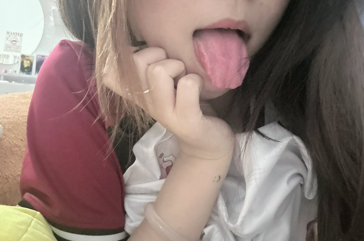 dauthemdu's tweet photo. Lè lè lè https://t.co/nqAJlwDooe