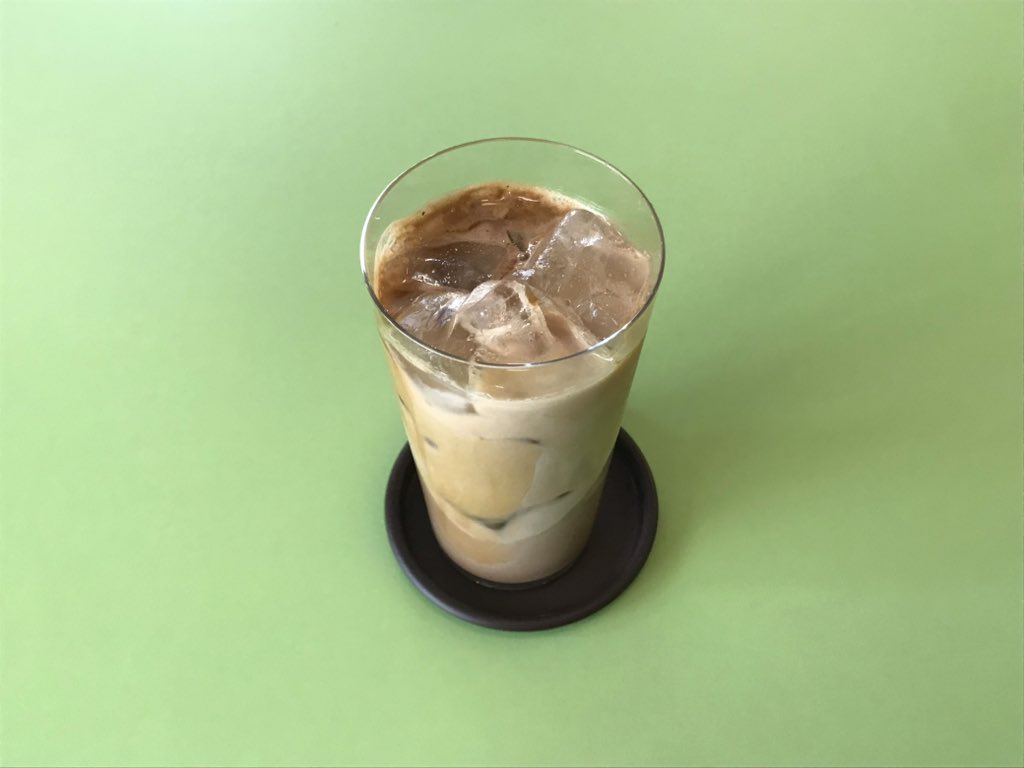 rinnnnrh's tweet photo. 늦게 가서 빵은 모두 품절이���지만
커피가 달콤했던 해든방 • • • ☀️☕️🥖 https://t.co/bRTZNf4ymV