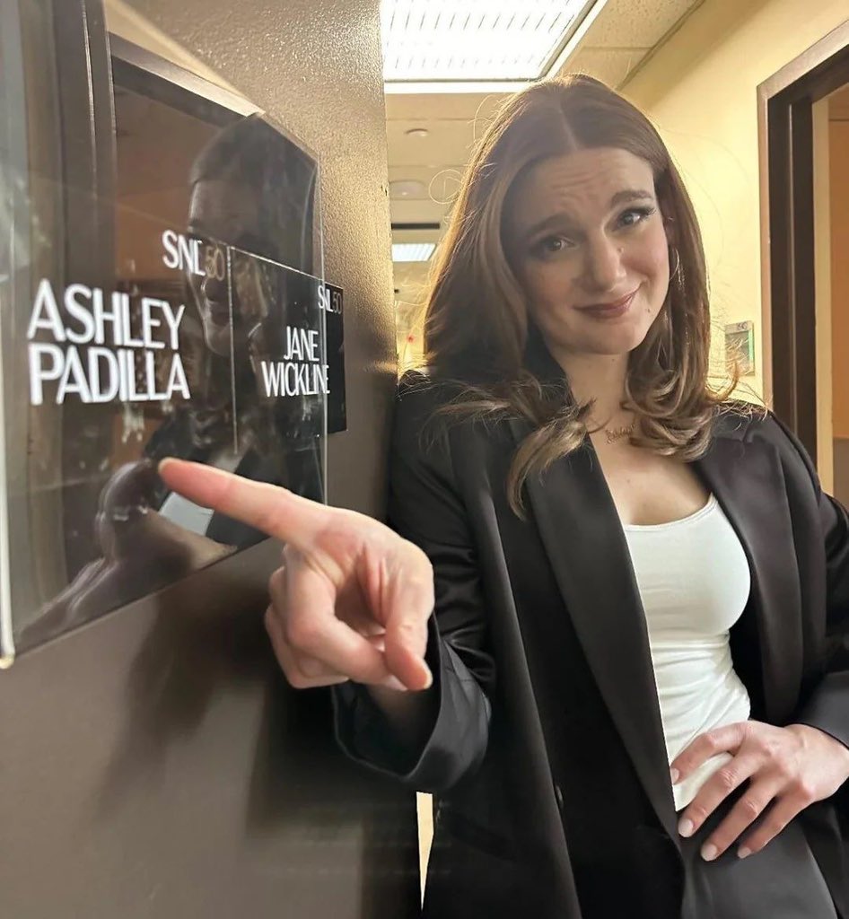 ashley fanatic tweet media