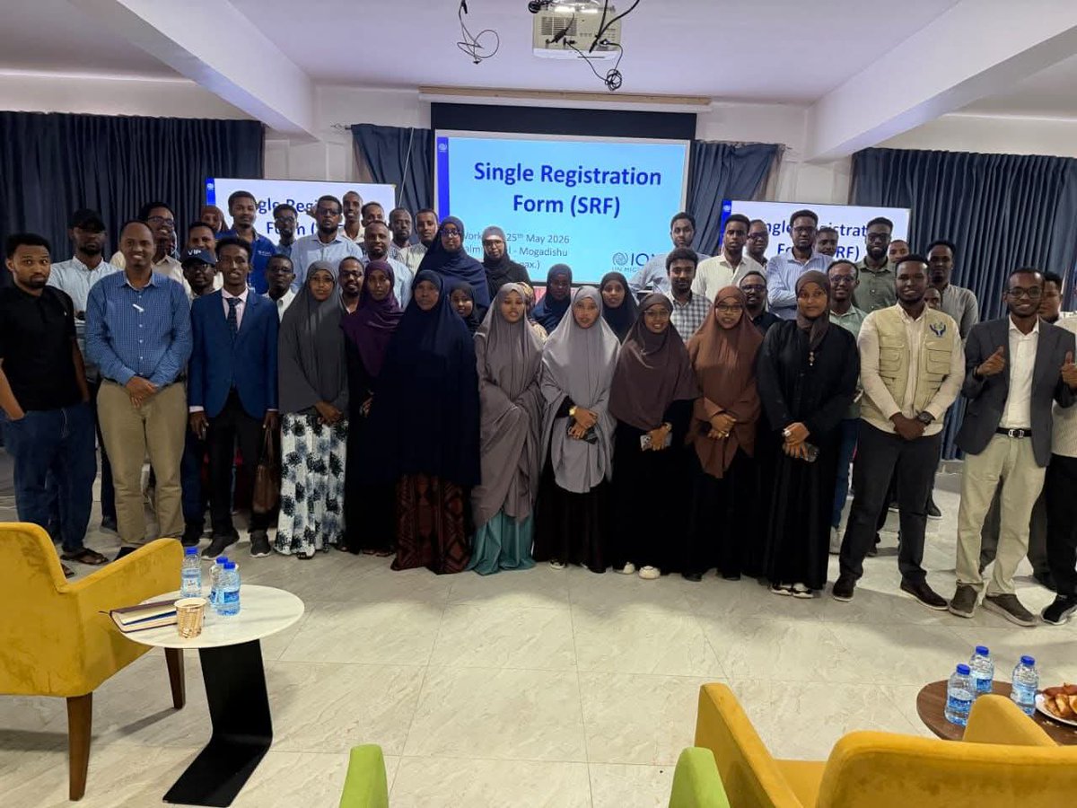 ScwrwS's tweet photo. 𝗦𝗖𝗪𝗥𝗪 𝗦𝗼𝗺𝗮𝗹𝗶𝗮 colleagues 𝗠𝗼𝗵𝗮𝗺𝗲𝗱 𝗔𝗯𝗱𝗶𝗿𝗮𝗵𝗺𝗮𝗻 &amp; 𝗡𝗼𝗿 𝗮𝗱𝗮𝗺 successfully participated in the 𝗦𝗥𝗙 𝗥𝗲𝗳𝗿𝗲𝘀𝗵𝗺𝗲𝗻𝘁 𝗧𝗿𝗮𝗶𝗻𝗶𝗻𝗴 held today at Palms Hotel, Mogadishu, supported by our valued partner 𝗜𝗢𝗠 𝗦𝗼𝗺𝗮𝗹𝗶𝗮. https://t.co/XjXZpeIwhi