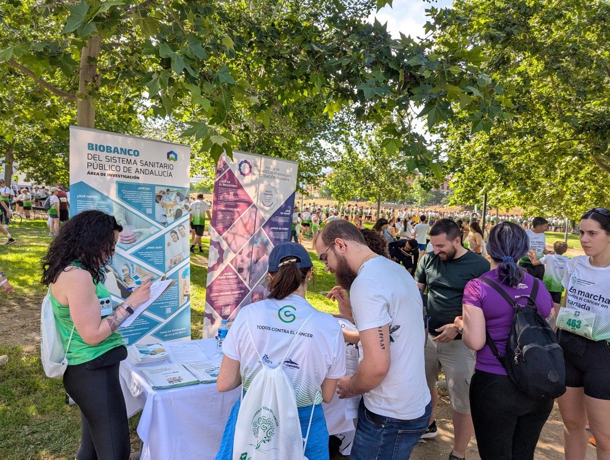 BiobancoDelSSPA's tweet photo. El domingo acompañamos a @ContraCancerEs en su carrera "#Granada en marcha contra el cáncer".
Durante la misma pudimos informar de la importancia de la donación de muestras para investigación.
Gracias a tod@ las personas que os acercásteis a nuestro punto informativo. https://t.co/gvo8MTKKYq