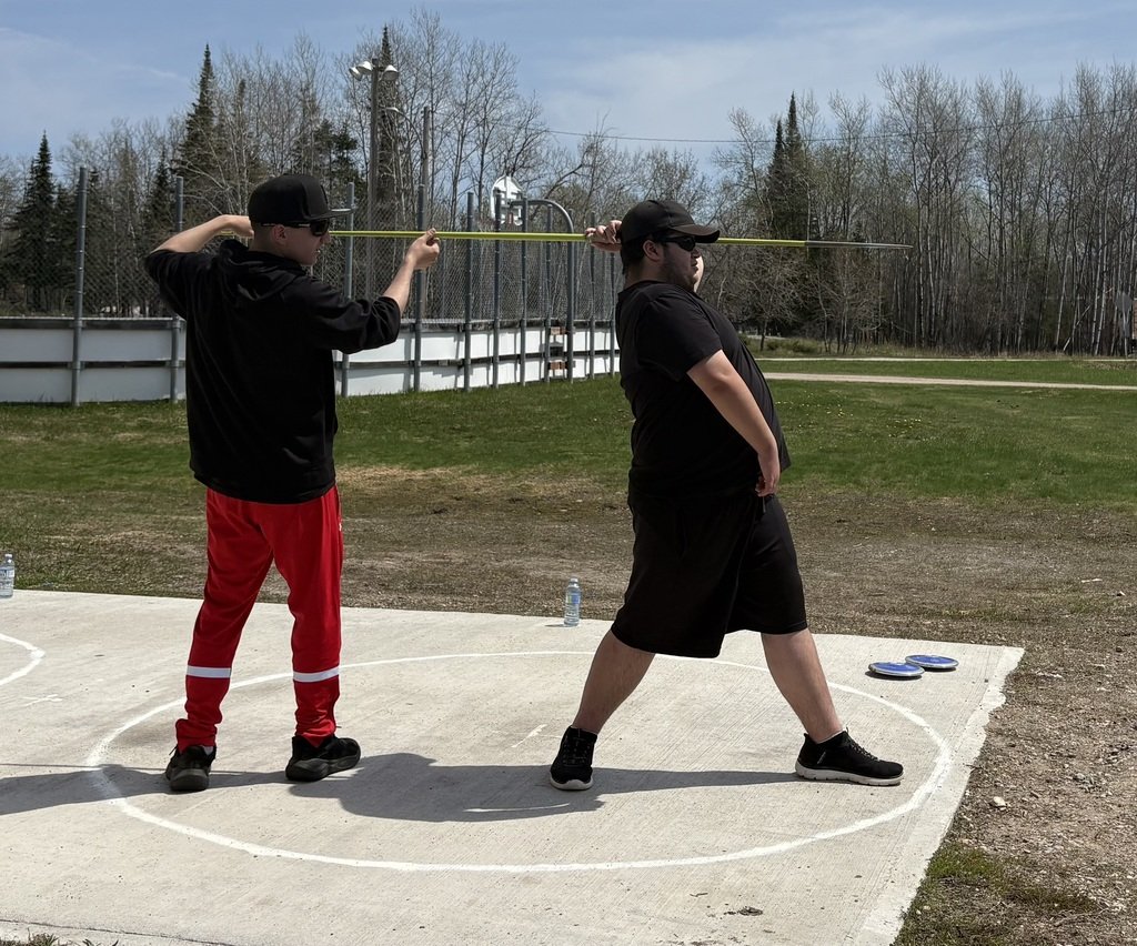WhiteshellSD's tweet photo. Morgan training with Kevin for throws! https://t.co/fR69ZnwBzi