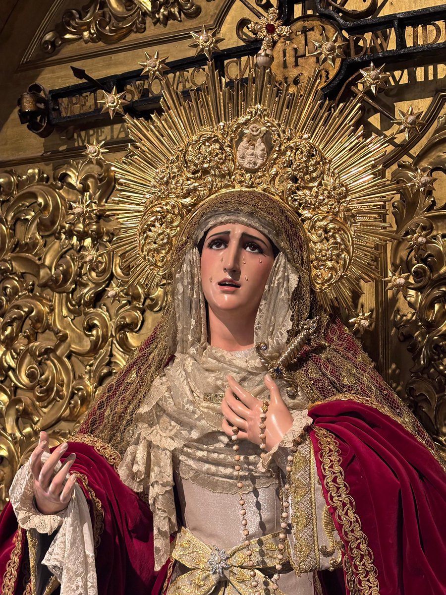 hdadsoledad's tweet photo. Nuestra Señora de la Soledad amanece en su altar vestida para el Tiempo Ordinario y la Solemnidad del Corpus Christi.

175 AÑOS JUNTO A LA MADRE Y BAJO LA CRUZ

Paz y Bien.

Vestidor: @GrandeDeLeon 
📷 Hermandad 

#CorpusChristi
#175AñosDeSoledad
#soledaddesanbuenaventura https://t.co/PJDWhbphzZ