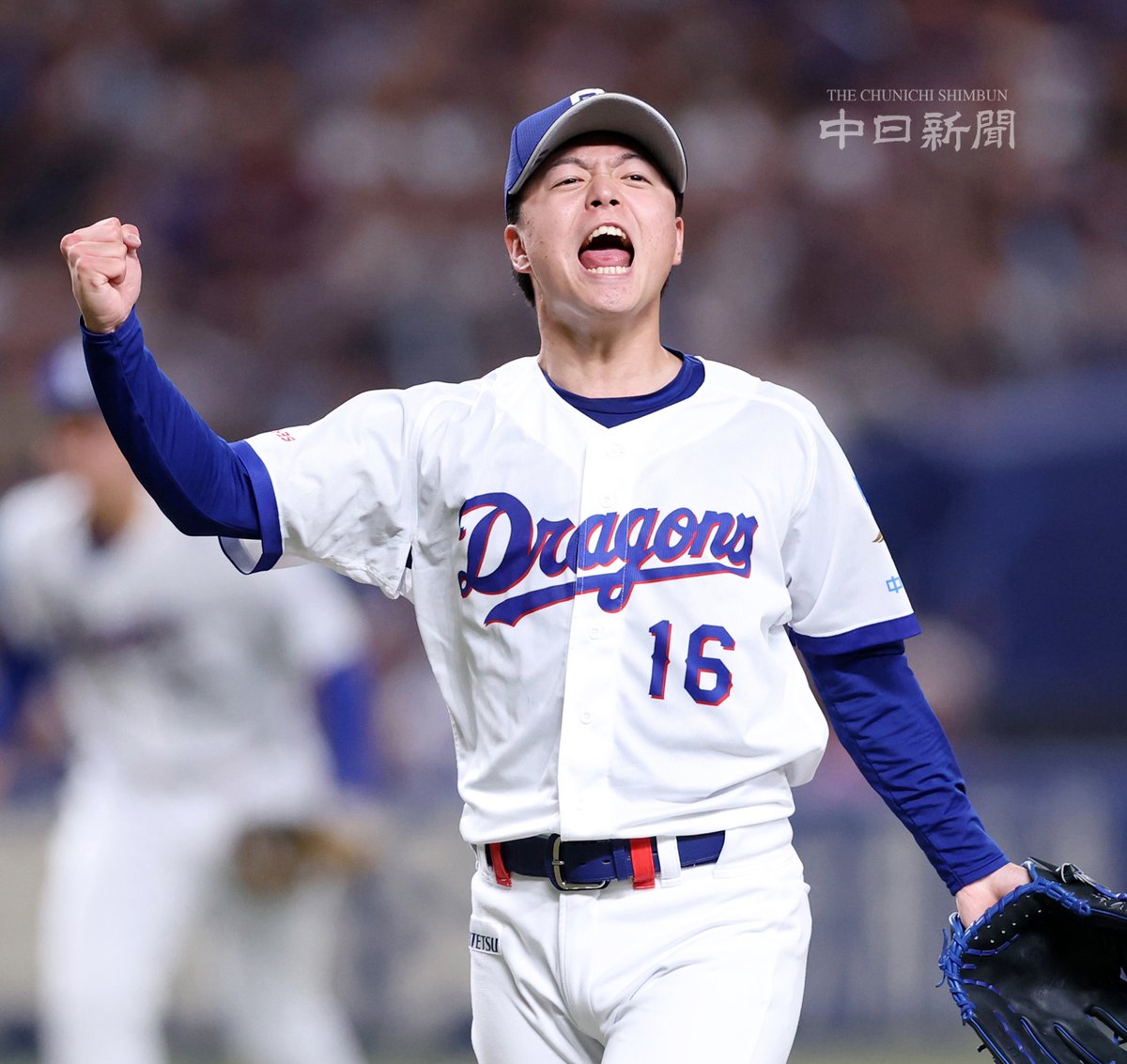chunichiphoto's tweet photo. 【ドラゴンズ】桜井投手、プロ初勝利です！ #中日新聞 #中日スポーツ https://t.co/dVZpbmgMwJ