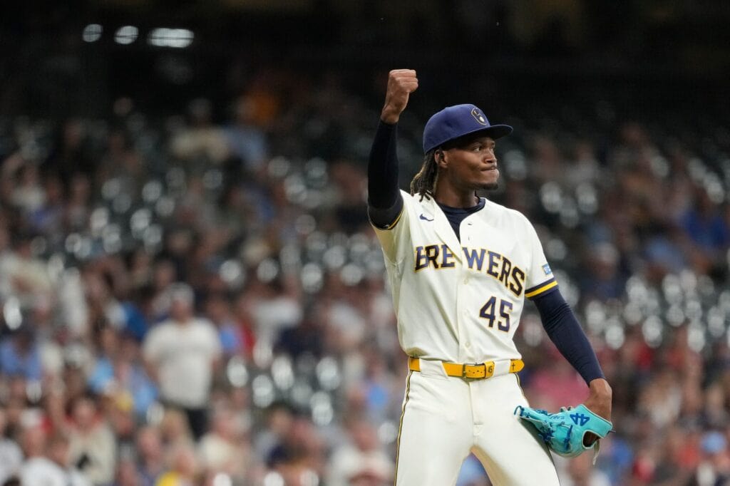 ZoneMadison's tweet photo. Brewers manager Murphy calls Uribe's mound antics unacceptable
https://t.co/AsL4yrVx1R https://t.co/su8AMNkyaV