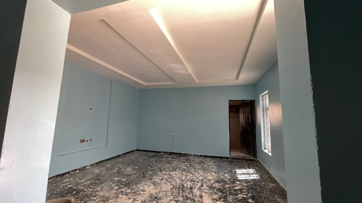 Jos_RealEstate's tweet photo. ‼️‼️‼️‼️

TO LET: standard 2-bedroom apartment with borehole and other essentials 

Rent: 1.5M/yr 
Agency: 10% 
Legal: 80k 
Caution fee: 100k 
Total: 1.830M

📍after Rayfield Resort road, Jos South https://t.co/swTktiYpKU