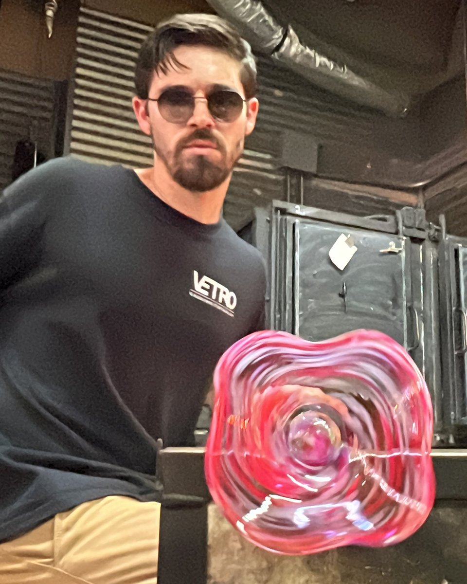 VetroGlass's tweet photo. THIS WEEKEND, May 29th &amp; 30th, join us at Vetro Glassblowing Studio &amp; Gallery for our Flared Glass Bowl Event! Get hands-on experience with the magic of molten glass as it transforms before your eyes!
Reserve your spot today: https://t.co/d4rqxThyBW https://t.co/adeaDearhS