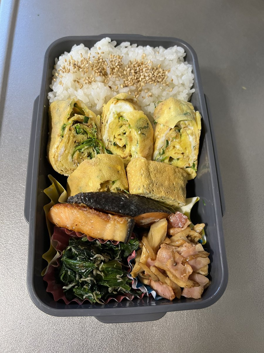 mukaimode86's tweet photo. お弁当27日目

玉子焼きに息止めなくて大丈夫になってきました https://t.co/y1Iu9DzQd0