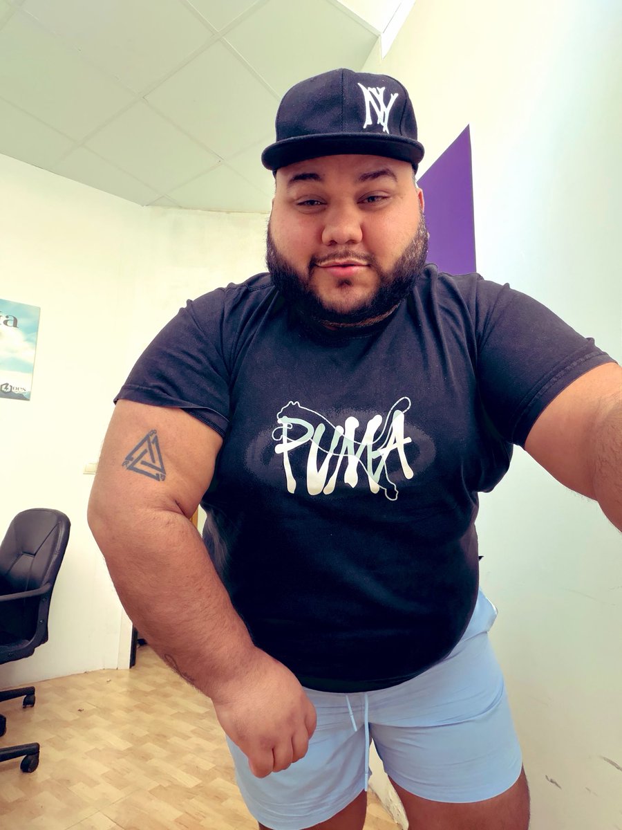 osofeli's tweet photo. Oficce Day 🐻🔥 https://t.co/U5FnVlxchS