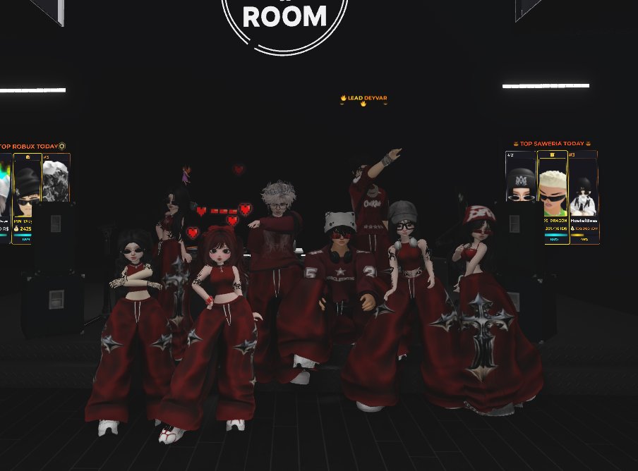 yhangbin's tweet photo. Tidak bisa ikut battle dance di rl, ikut di roblox gapapa yak. Coba ikutan dan langsung kirim 2 tim. Walaupun gak menang, tapi untuk first time experience 2 tim bisa masuk ke final udah luar biasa. Sugohaesso Medeyline &amp; Deyvar, terimakasih untuk 2 harinya ini! ❤ https://t.co/AsPX6rWK0S