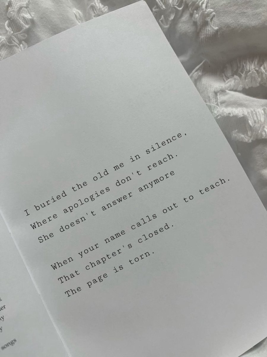 Poetophile_'s tweet photo. https://t.co/J1J3GujygG