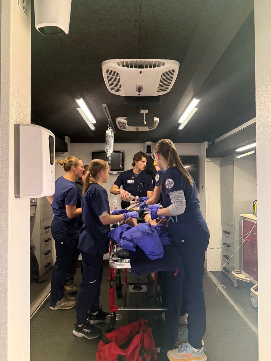 SIM_MONTANA's tweet photo. Simulation allows learners to explore leadership in action and reflect during debrief.

#HealthcareEducation https://t.co/KhQaOt9IRB