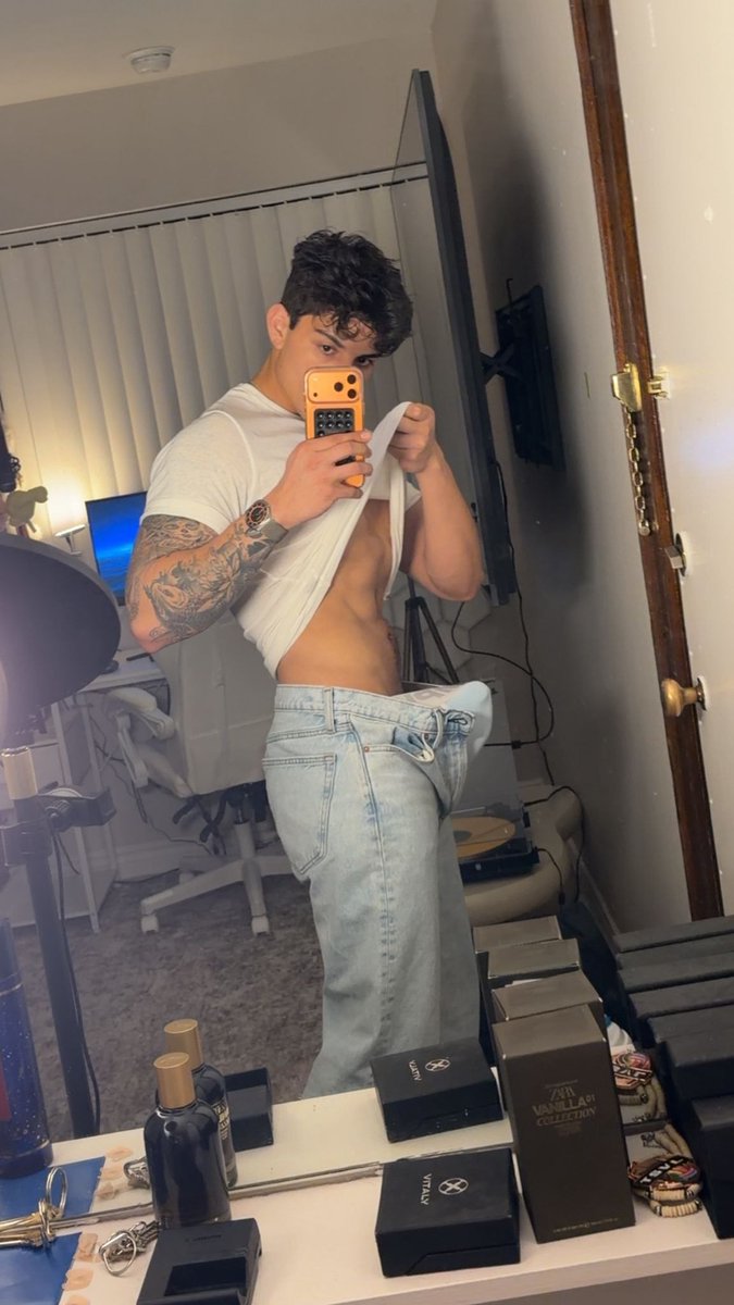 Chris tweet media