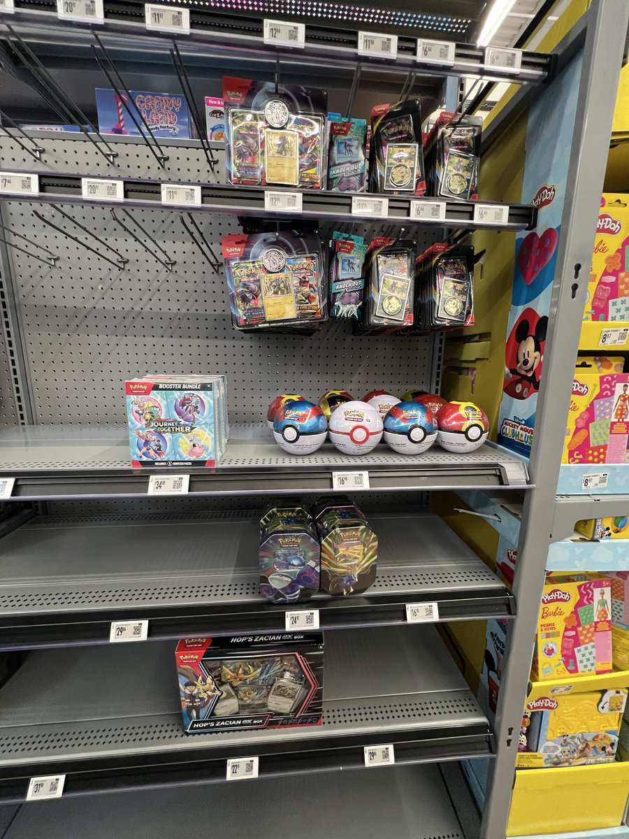 pokegolf's tweet photo. This is all we got today in the back.. #pokemon #restock #partyintheback https://t.co/AnkNebngxl
