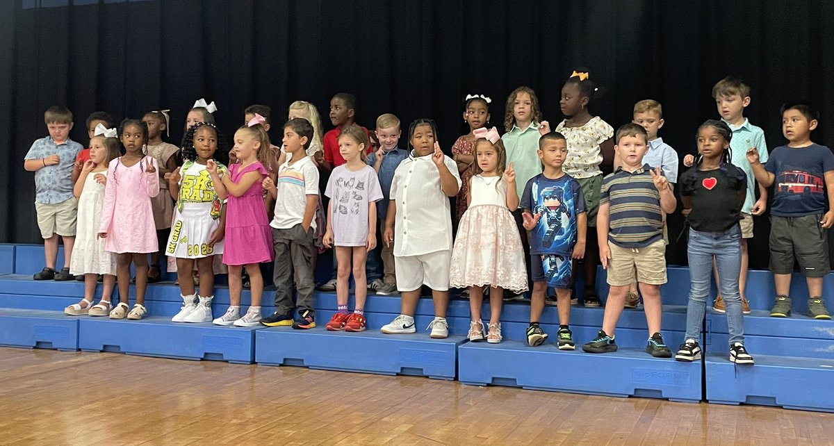 EB Morse Elementary tweet media