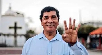LaDenuncia_Tab's tweet photo. @daniel_casasus @GobCentro #PartosYAbortosPoliticos
Hay más sorpresas, quizá menores, ya que varios que buscarán y/o están palomeados para ir por una Alcaldía o Diputación, ya renunciaron. El del #INFORTAB, es uno de ellos, y me aseguran que también el director del hospital #JuanGraham. / 3/3 https://t.co/INQhOgSxEn