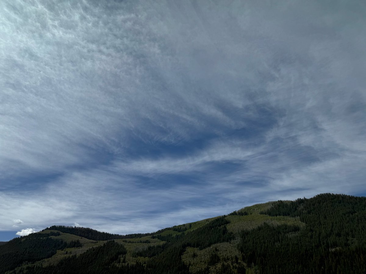 State_O_theDeep's tweet photo. @RealCandaceO Please expose the geoengineering crimes against humanity.  @coloradogov does it nonstop. https://t.co/YqfXalMJtT
