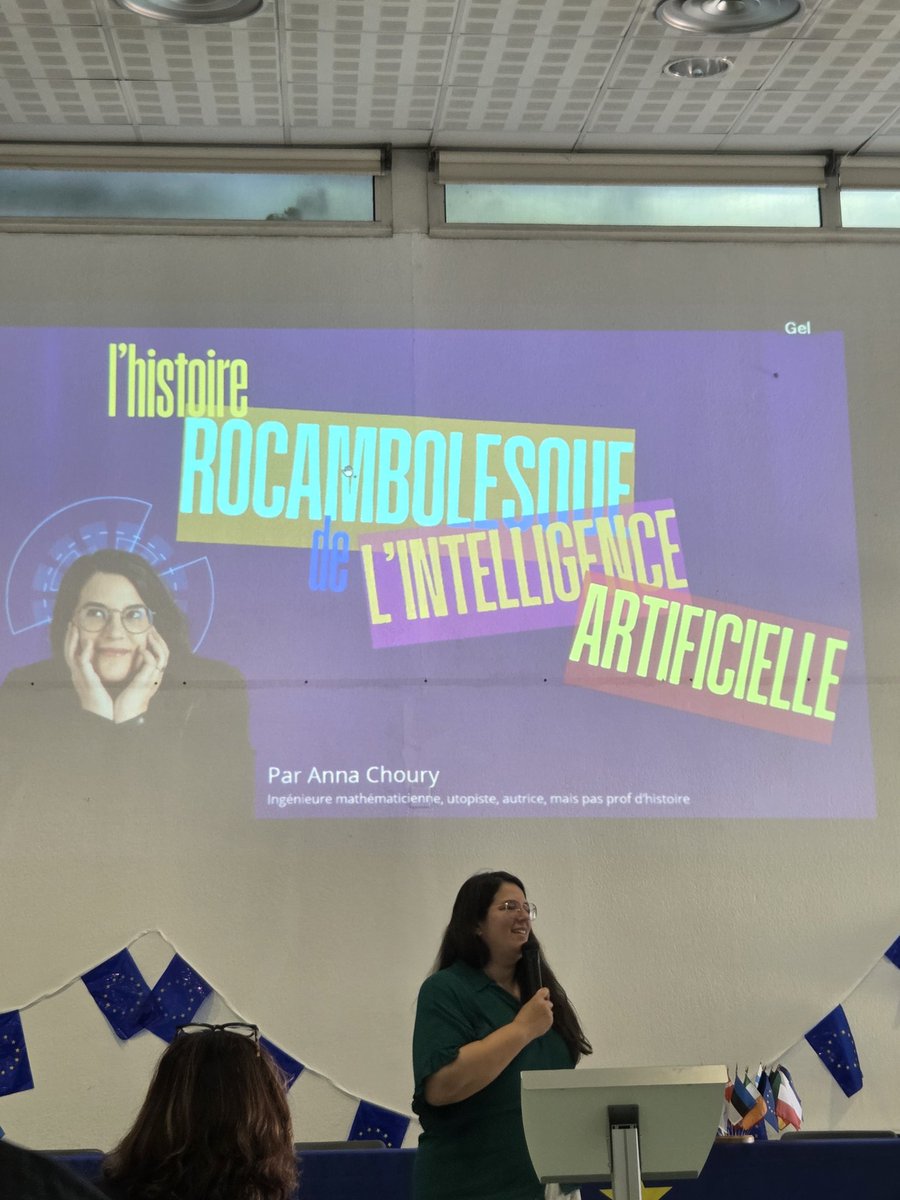 Celine_KD's tweet photo. Aujourd'hui, c'était le congrès @PEER2FORMATHS à la Seyne sur mer.
Une journée riche et intéressante entre présentations, retours des  mobilités, deux ateliers et une conférence passionnante d'@a_choury!

C'est le début d'une nouvelle aventure pour moi ! https://t.co/RXrODZCGgn