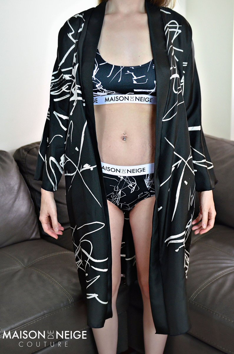 MaisonNeige's tweet photo. Black and white contrasts. Powerful silhouettes. Unapologetic spade energy. Maison De Neige brings high fashion to a lifestyle that’s been waiting for it. The upgrade is finally here. https://t.co/LrSzB9ldJg https://t.co/D8SfTRkTXL