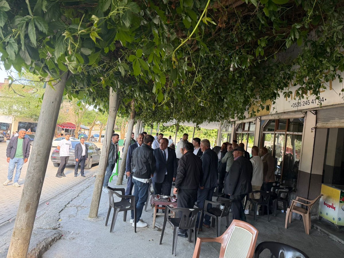 eminsimsekmus's tweet photo. 📍Karaağaç

Bayram sevincini paylaşmak üzere Karaağaç Beldemizdeyiz.

İl Başkanımız Sn @MelikEmre1 ve kıymetli dava arkadaşlarımızla birlikte Karaağaç Beldesi Belediye Başkanımız Sn Sıddık Salur ve hemşerilerimizin mübarek kurban bayramlarını kutladık. https://t.co/5FJAIBlfvU