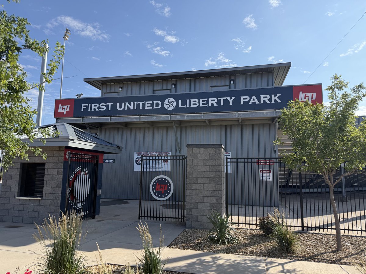 NewHomeBaseball's tweet photo. Big Thanks to @LibertyBSB_LCP for letting us workout on your field today!! https://t.co/GoQNUgVHow