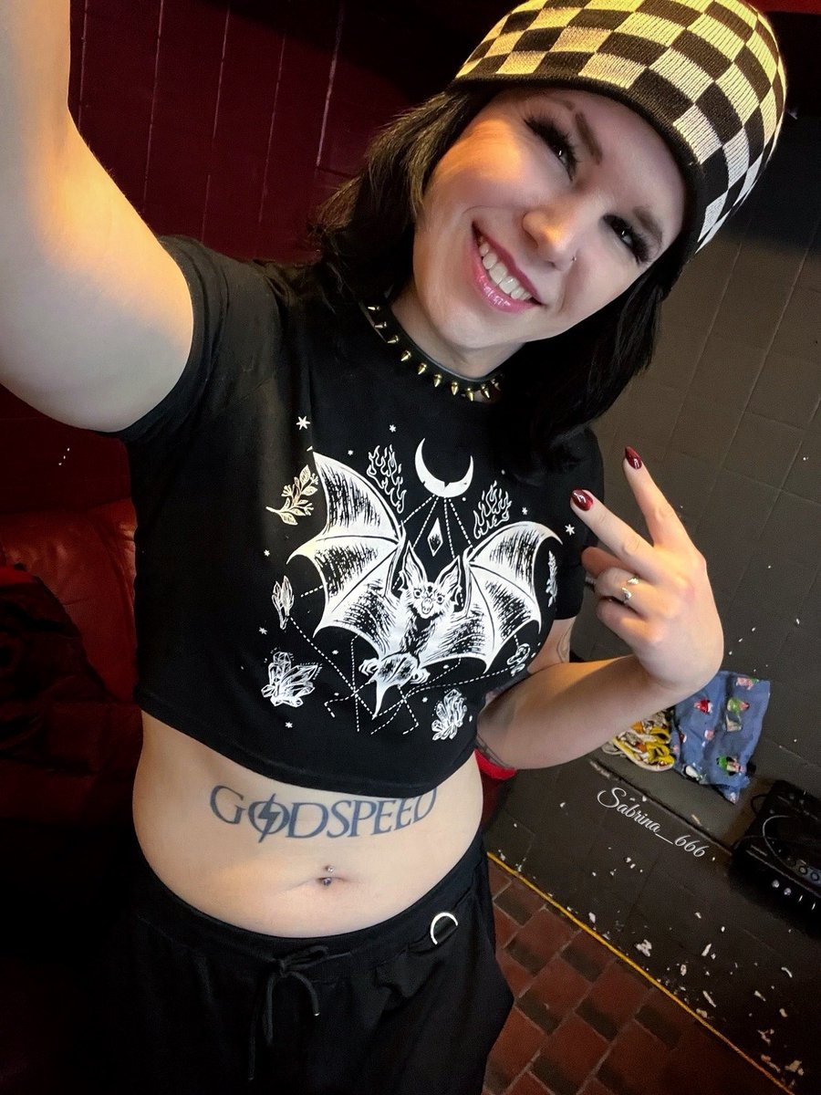 somehowSabrina's tweet photo. I’m a sinner. Certified head spinner 🏁  

~ Gotta keep these runs up and put that muffin top in it’s place 👀🤫🤣  #mtf #transfemme #gothgirl #genderfluid #sophieturner https://t.co/amcqgGVPGm