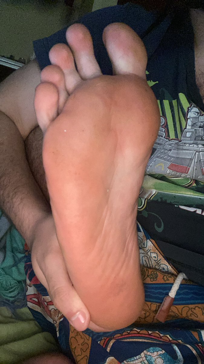 Mike____Feet's tweet photo. Sweaty soles https://t.co/srDGRiMZgb