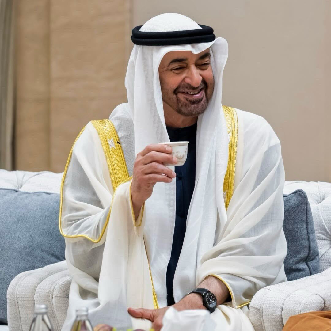 _M09l's tweet photo. ما دام آل نهيان فينا حاكمين يا دارنا

فوق السحايب عيّدي ❤️ https://t.co/joGLbR0iZ0