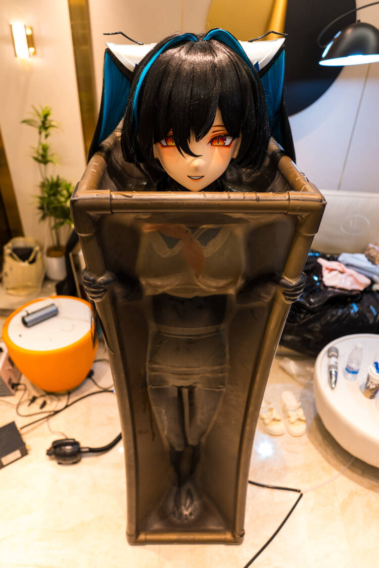 落懿ろい tweet media