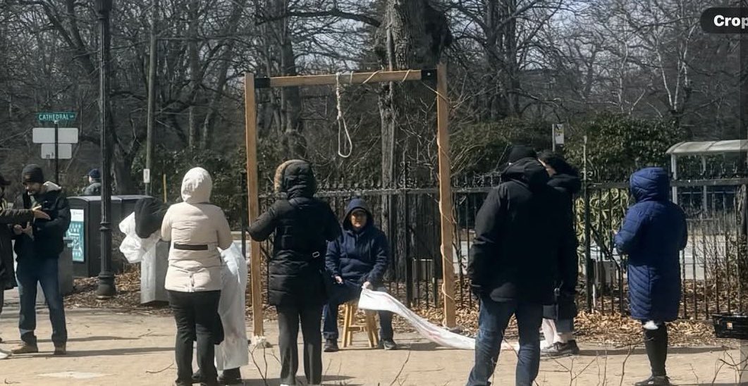 ElJonesPoet's tweet photo. @EnglerYves Iranian monarchists in Halifax erected this gallows and then attacked us at our vigil against Israel’s death penalty law chanting obscenities and calling for Iran and Palestine to be bombed. They interrupted prayers from an Anglican priest. Political silence! https://t.co/ocJ0JHsolP