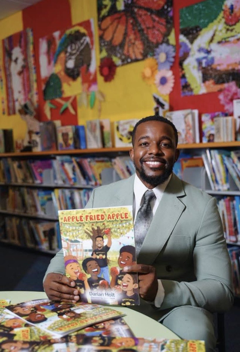 D_1andOnly_'s tweet photo. Noting just wanted to remind yall I wrote a whole children's book and yall should get one especially for the chilrennnnnn🙂 lol 
https://t.co/DHTF94Uig8 https://t.co/dgjgv2i3OG