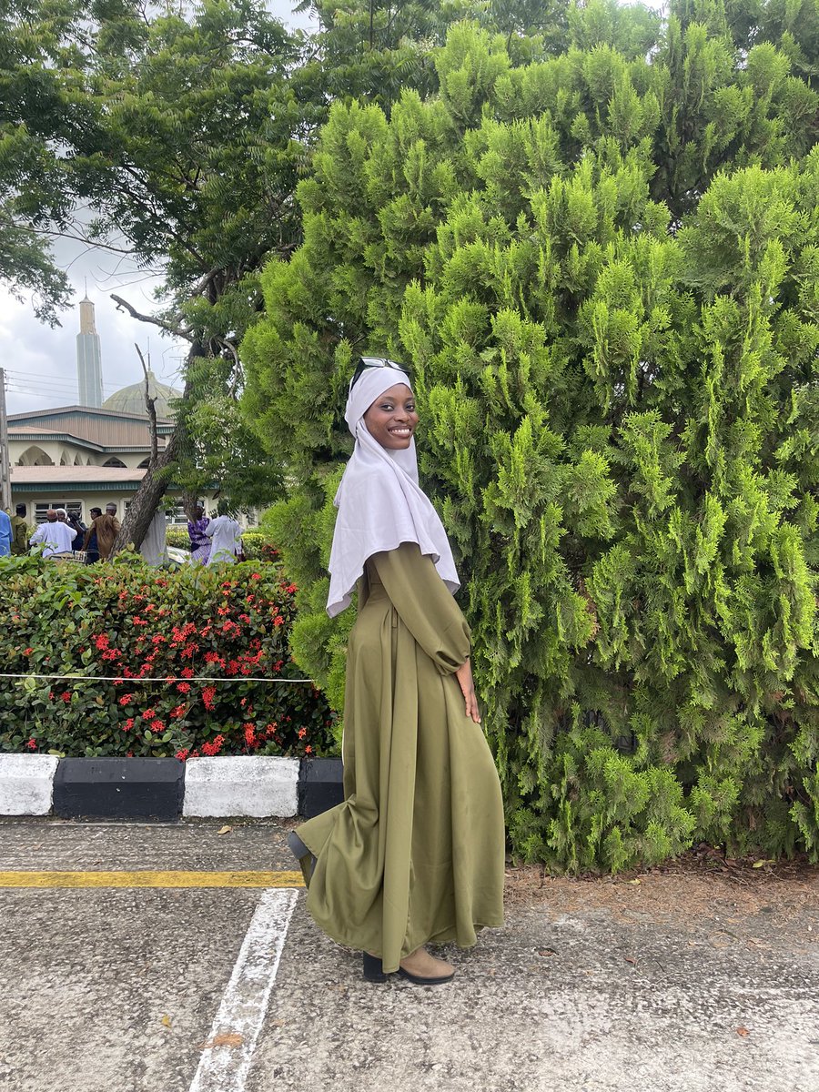 zeeishh's tweet photo. More Eid pictures🤭💚 https://t.co/GW60E9mnU2