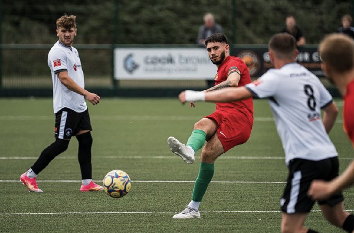 lukeappleton00's tweet photo. Well what a season that was @WindsorEtonFC. Injury free and absolutely loved being back at 🦌 Meadow after two seasons away. Have enjoyed celebrating with the group over the last couple of weeks🍻

🏆
Promotion and League Cup Winners 

41 apps
35 starts

Rest and then go again⚽️ https://t.co/WfhAFISTo4