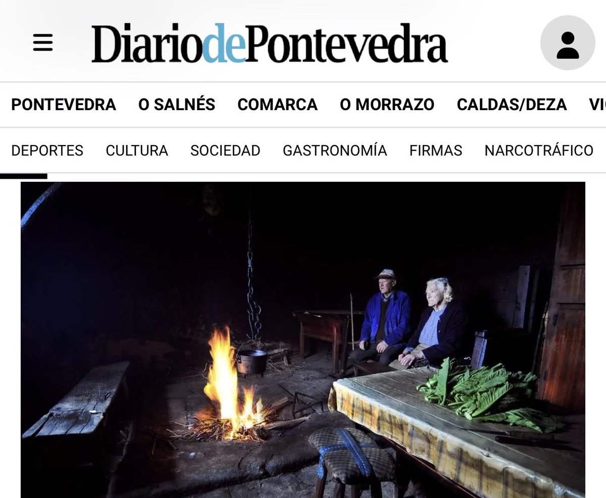 SoleFelloza's tweet photo. Ola @Diario_Pontev  a foto que acompaña o artigo de Xabier Castro, é da miña autoria e foi realizada para a Exposición Ao Pé do Lar no @MuseodoPobo, comisariada por @magago e a parella retratada son os Méndez en San Fiz de Asma. Agradezo rectificación. https://t.co/kwFfuq7sur https://t.co/lP6PTN1qIT