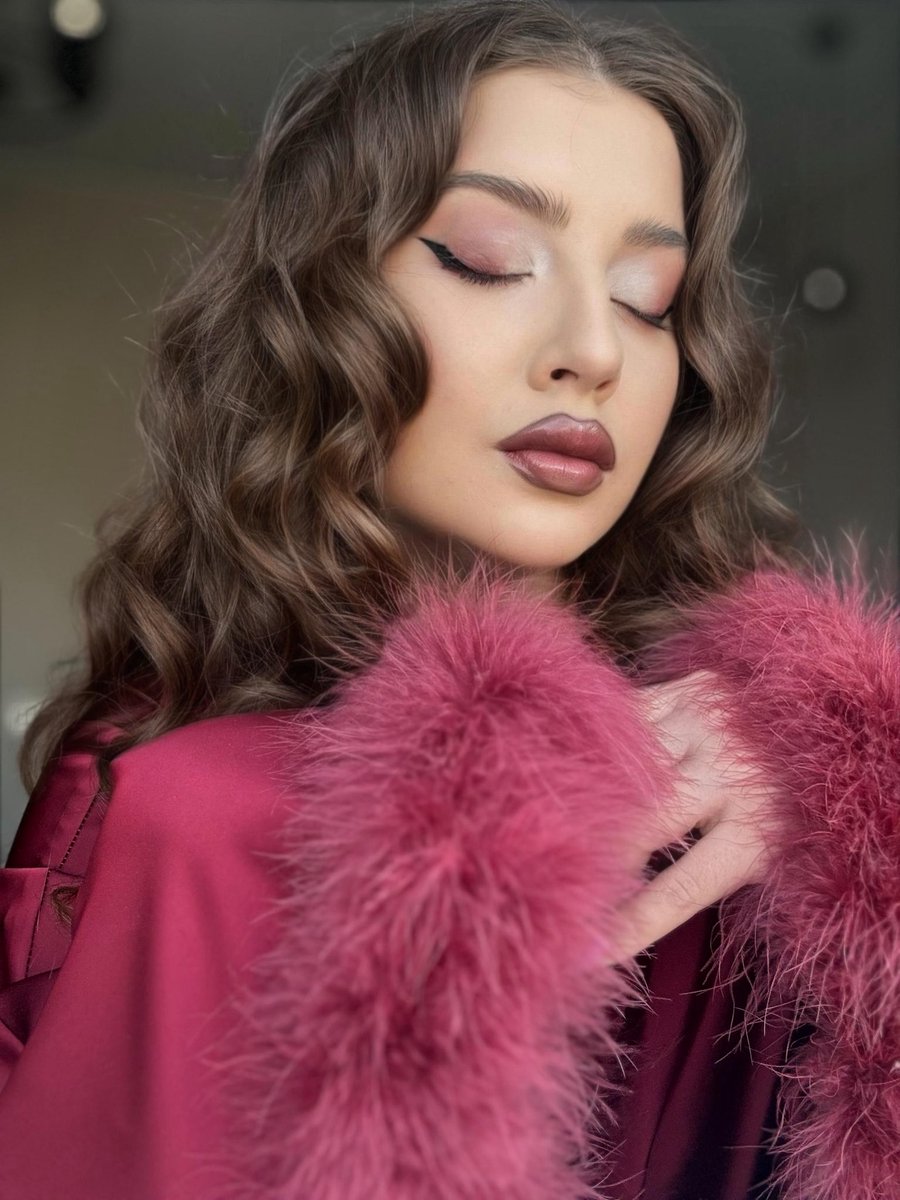 Madame Julia tweet media