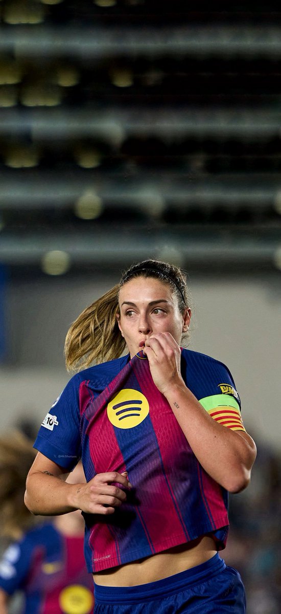 Footbal_Edit_HD's tweet photo. Good Bye, Alexia 💙❤️
└📂 #Barcelona 🇪🇸 
     └📂 Alexia #Putellas
➣ @Footbal_Edit_HD 

#Barca | #Catalan | #Wallpaper https://t.co/39vQTafzZe