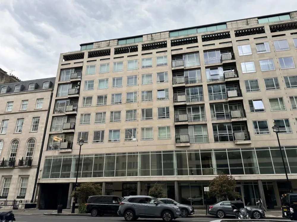 TheyMayBeParted's tweet photo. I also made it up to Cilla's old Portland Place apartment in Marylebone on the 2024 UK trip. It was a party pad that included plenty of Beatle visits and New Year’s Eve parties https://t.co/nwkbQCj12M