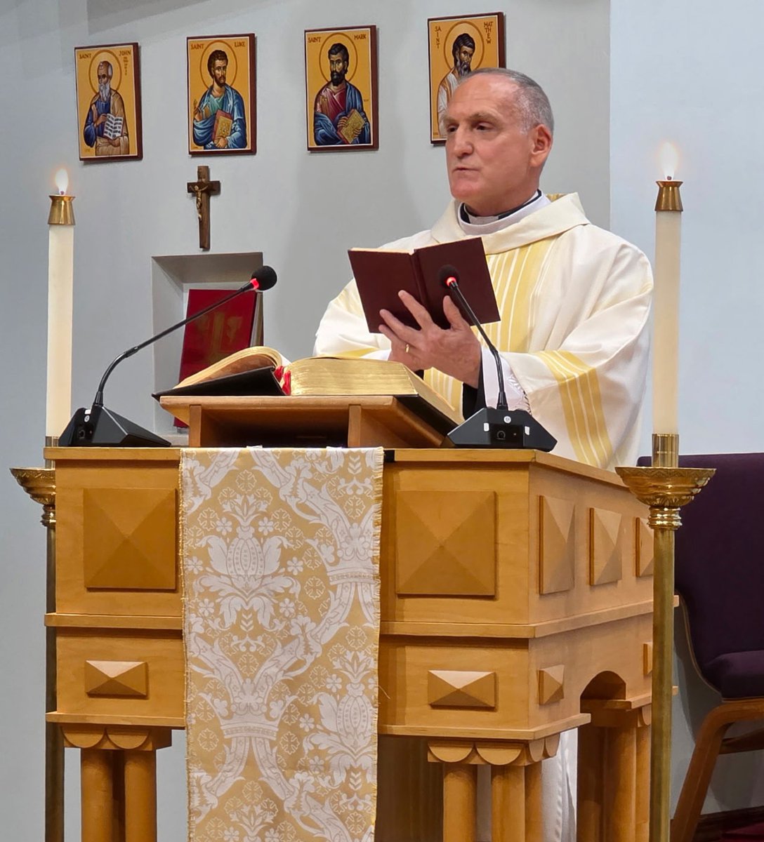 ResurrectionTPA's tweet photo. Deacon Rick Lamb blessed many as the preacher at a Memorial Day Mass @ResurrectionTPA an Oratory @AnglicanUnion remembering those who  paid the ultimate sacrifice. A decorated Army Ranger Command Sergeant Major Lamb served as  primary enlisted advisor to his commander worldwide. https://t.co/5tRIeQcGl6