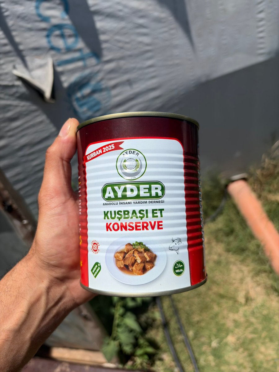 _Raji__'s tweet photo. Every Eid al-adha my father would distribute fresh meat to those in need. Now we are the ones in need whose meal comes from a can. 
https://t.co/YA1wJNX82y https://t.co/JK5FcMmLkw