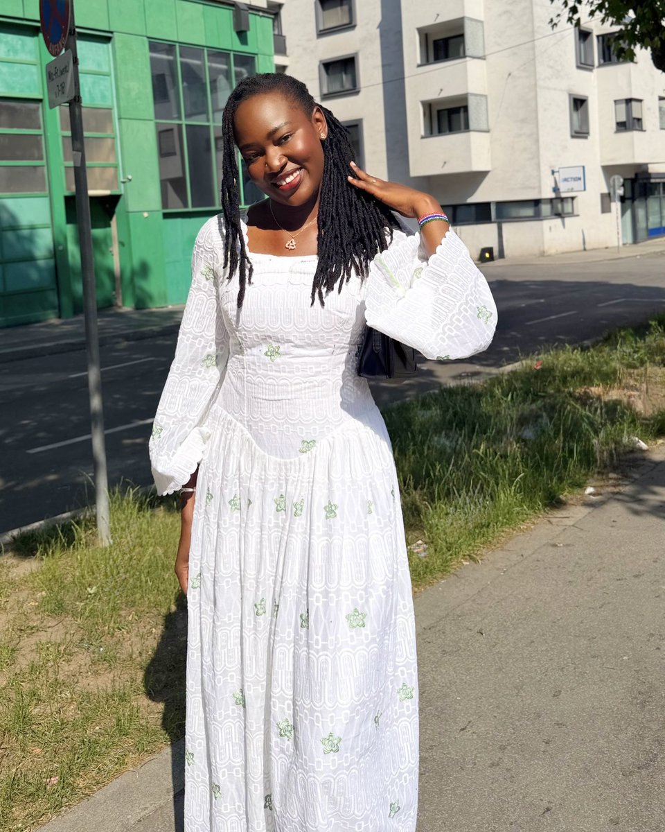 jukaliond's tweet photo. Alhamdulillah, so grateful to see another Eid. To everyone I love, I’m thinking of you today and wishing you nothing but peace, joy, and a day full of beautiful moments. 

Eid Mubarak, 
Juka🤍✨🤍

#SunjTobaski220 #Gambia https://t.co/p0HBdT8q6h
