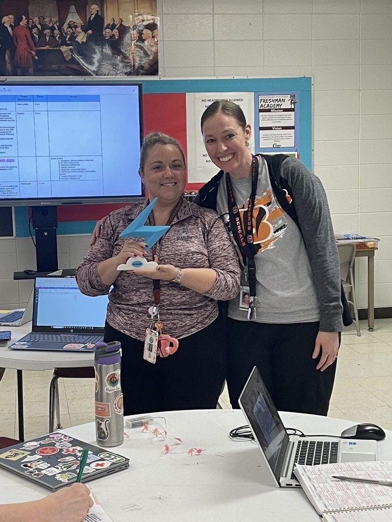 JtownHS's tweet photo. Let’s hear it for Ms. Laskee! ⚡️🏆🎉 We are thrilled to announce that Ms. Laskee has officially received the Sparky Award for the Freshman Academy 🩵🤍 https://t.co/5NXVXzyjPj