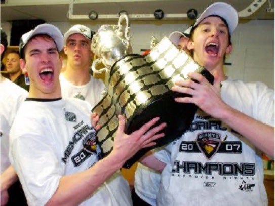 kenwardskorner's tweet photo. 19 yrs ago today

@WHLGiants won the Memorial Cup at the Pacific Coliseum in front of a sold out crowd of 16,281

14 different Vancouver players in the tournament would go on to eventually play games in #NHL

That team would be inducted into @BCHHoF in 2023

@Sportsnet650
@TheWHL https://t.co/X17OnlekNy