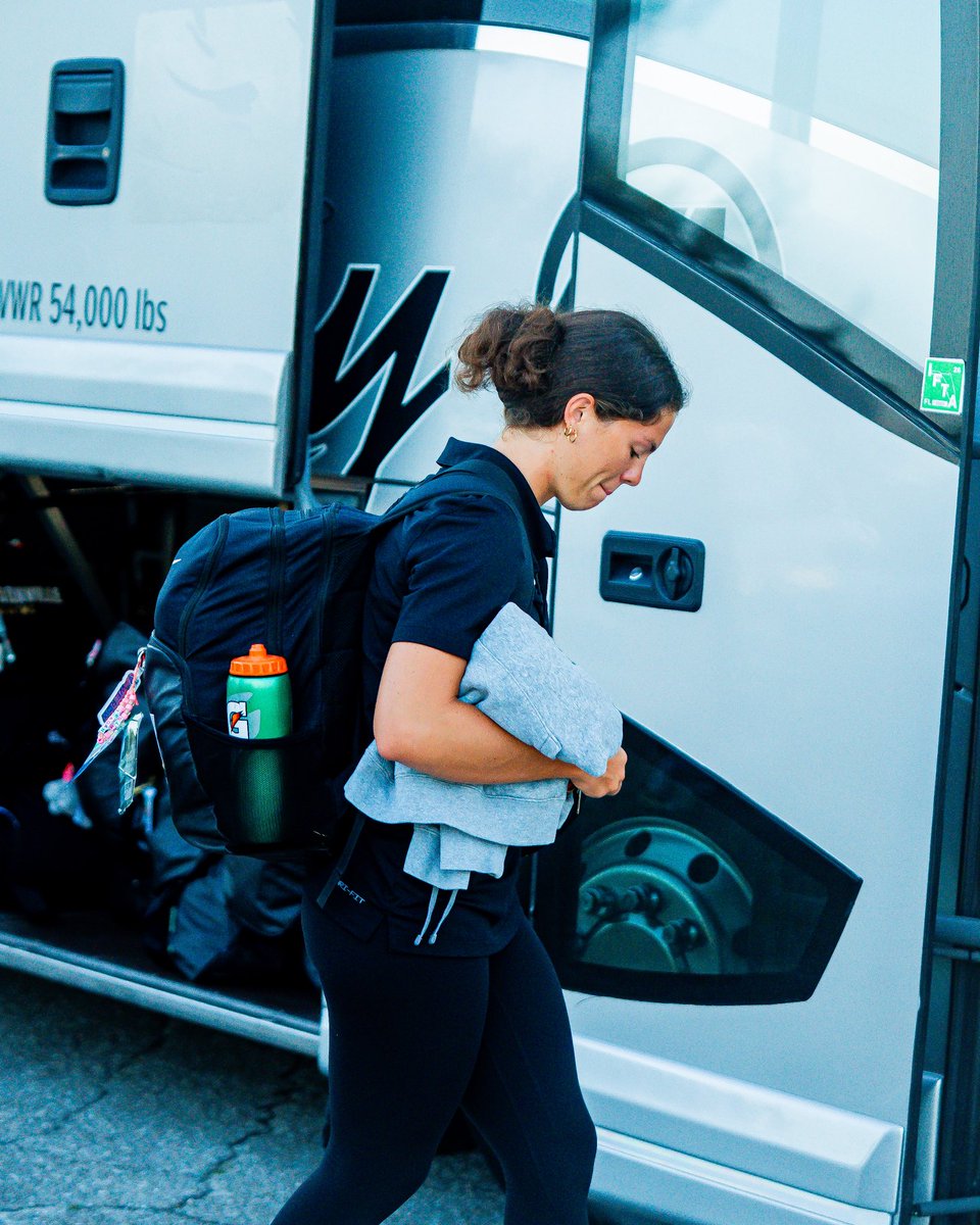 JAX_WROW's tweet photo. And we’re off ✈️

NCAA’s 🔜

#JUPhinsUp https://t.co/1cCfa9GNCx
