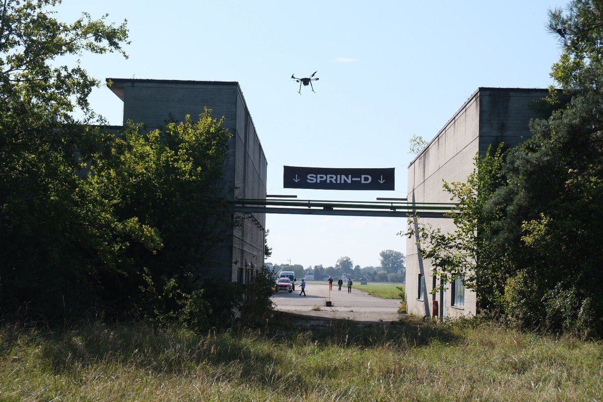 mrs_ctu's tweet photo. Kilometer-Scale GNSS-Denied UAV Navigation!🚁
 
We won the SPRIN-D Fully Autonomous Flight Challenge, and our paper was accepted to ICRA 2026! 🥳 
 
🔗 Paper: https://t.co/U6oXffH5tV 
🎬 Video: https://t.co/Pag6YZaza3 
💻 Webpage: https://t.co/f0EQVPfG1q

#mrsgroupprague @SPRIND https://t.co/4cJAohHhAV