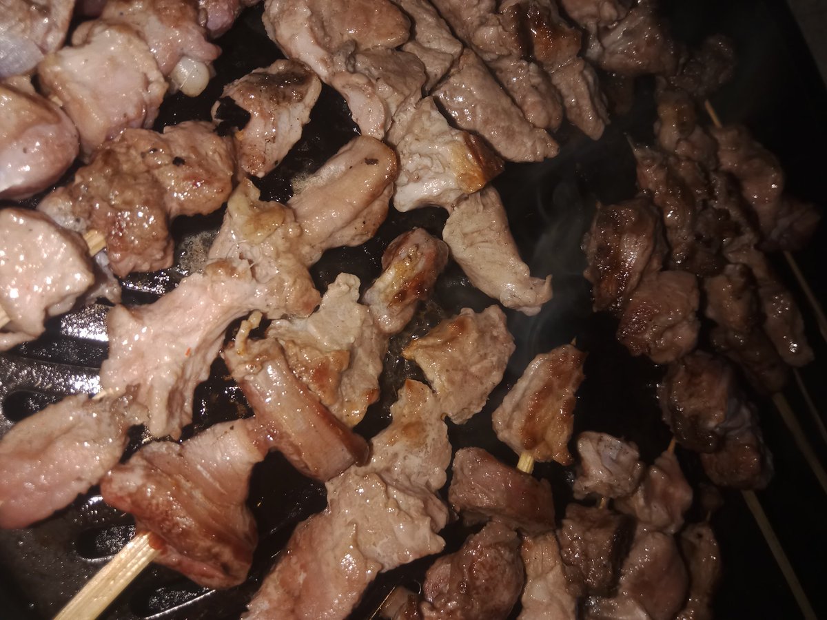 kaatnice's tweet photo. hari ini semua orang boleh bikin satay, tapi inget sataying with the wrong person is worse than staying alone https://t.co/h7E07IOA1F