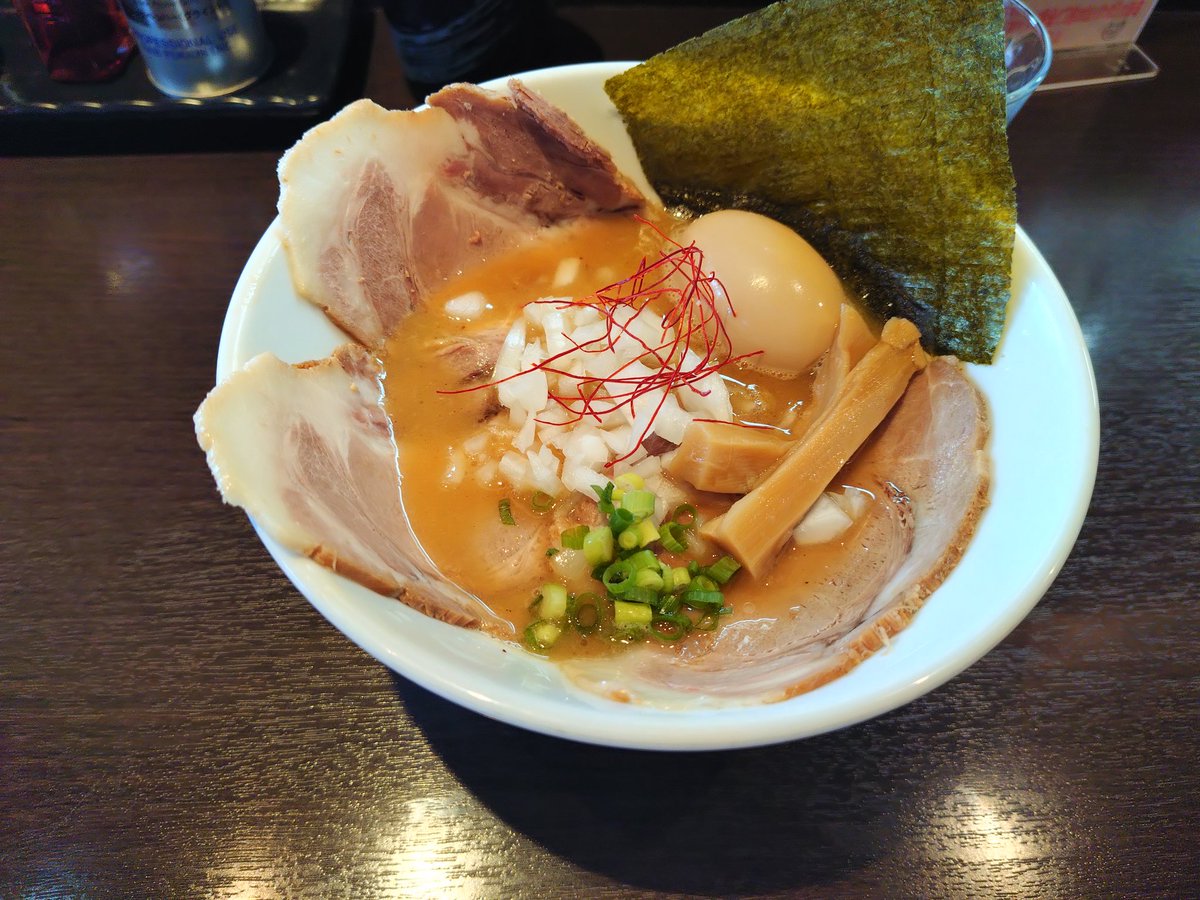 mikazuki_Hello's tweet photo. ラーメンチャンス！
鶏白湯はいいぞおじさん爆誕 https://t.co/8lbu07Ot3c
