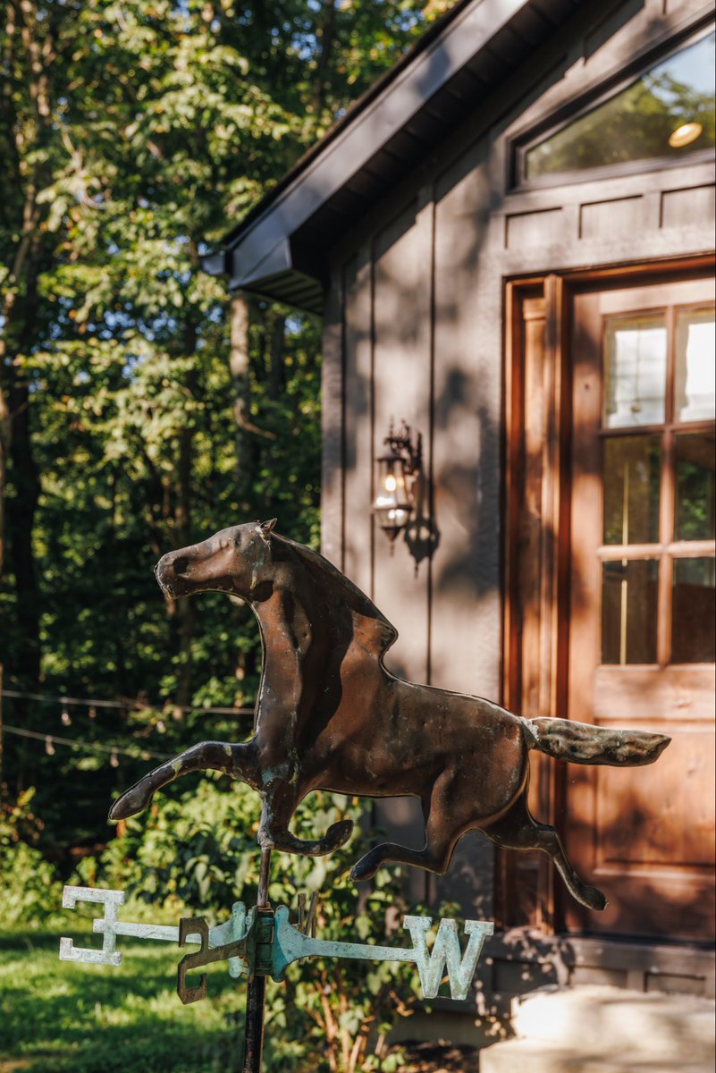 ecoluxevacay's tweet photo. Three architecturally distinct luxury cabins designed and positioned for privacy on 32 wooded acres with groomed trails feel a world away yet are just minutes from everything Hocking Hills Ohio has to offer nature lovers. Which would you choose? Our Carpenter’s Cabin with iconic conversation pit? Charming GloCabin for a solo trip or romantic getaway? Maybe Twelve34 House with its walls of glass and midcentury vibes? #travel #ohio #luxury