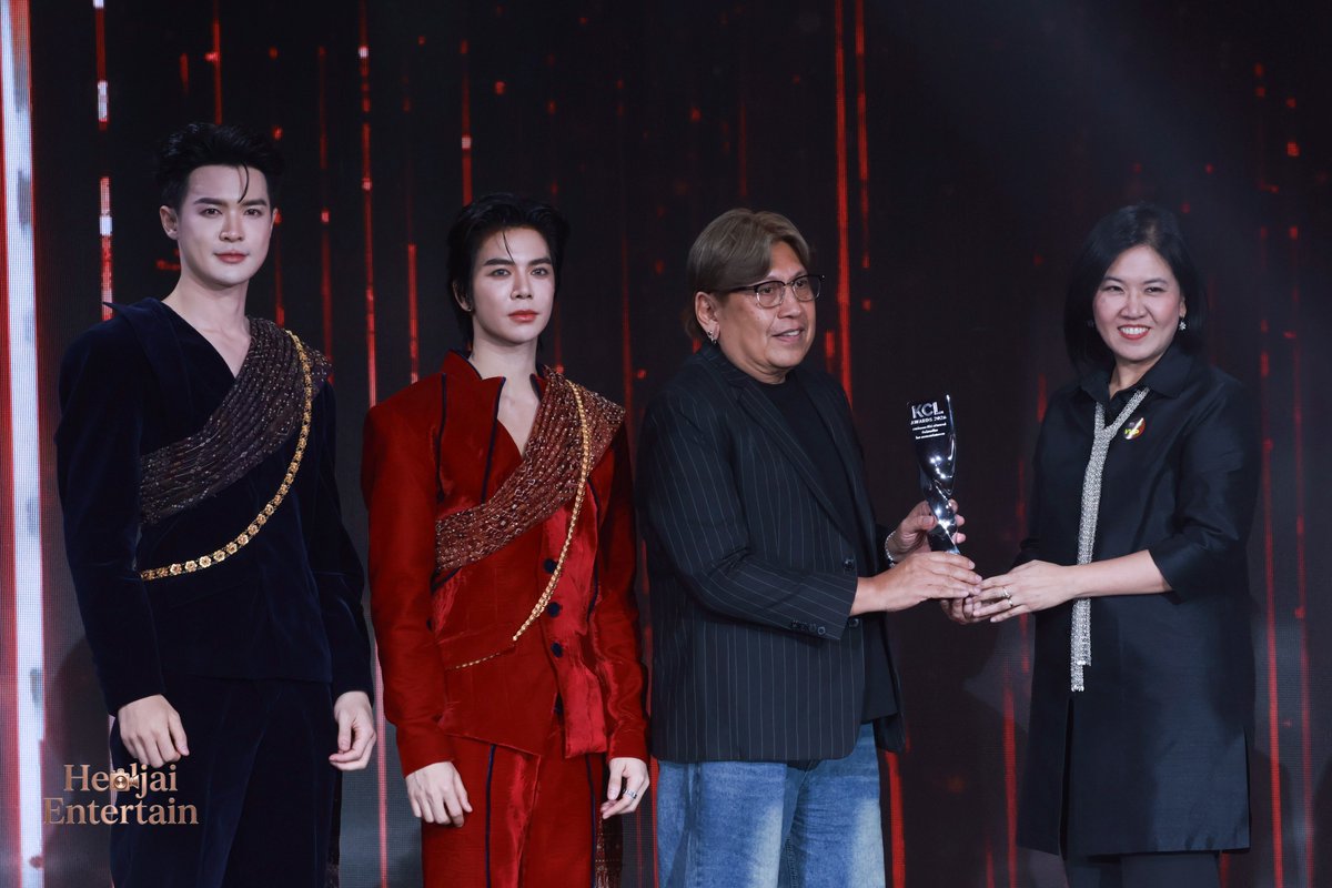 HealJaiEnt's tweet photo. ขอแสดงความยินดีกับ "อสงไขย" ได้รับรางวัล " ละคร-ซีรีส์สร้างสรรค์อัตลักษณ์ไทย  " ในงานประกาศรางวัล "คมชัดลึก อวอร์ด ครั้งที่ 22"🏆✨

#อสงไขย
BILLY PATCHANON X KOMCHADLUEK
#KCLAWARDS2026xBILLY

BABE AT KCL AWARDS 2026 
#KCLAWARDS2026xBABE

#BillyBabe #bbil1ypn #babiibabe  
#KCLAWARDS2026
#คมชัดลึกอวอร์ดครั้งที่22